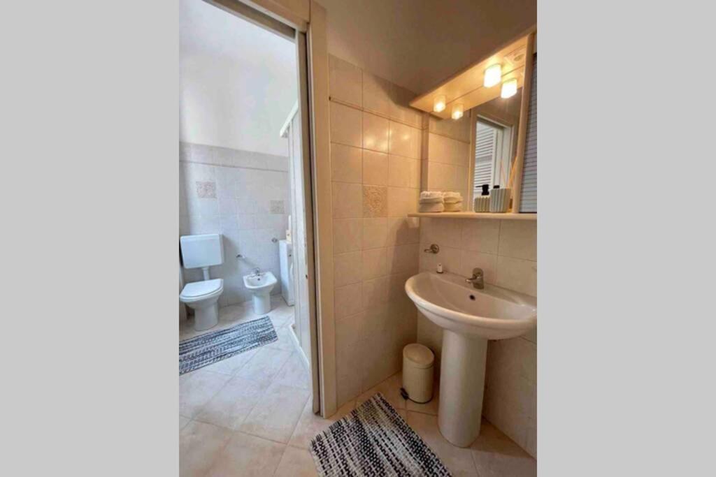 Unconventional Apartment: Centro Storico Con Bici Mantua Exterior foto